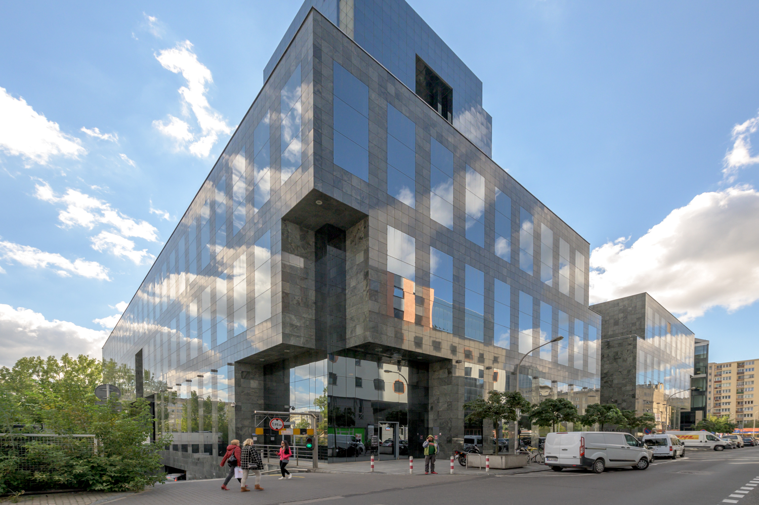 Zdjęcie architektury budynku Warta Tower